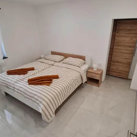Apartsense *